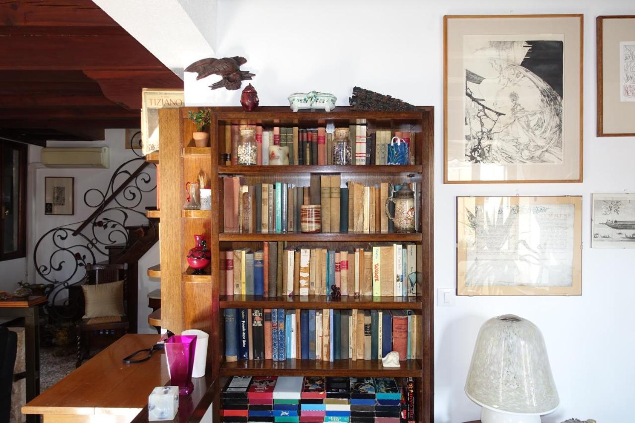 Ca' Della Carita' Apartment เวนิส ภายนอก รูปภาพ