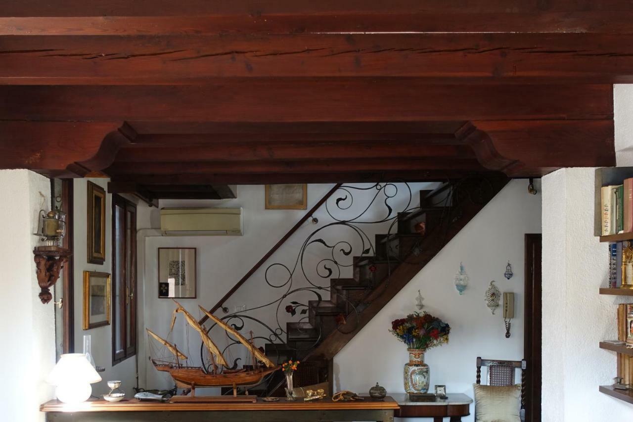 Ca' Della Carita' Apartment เวนิส ภายนอก รูปภาพ