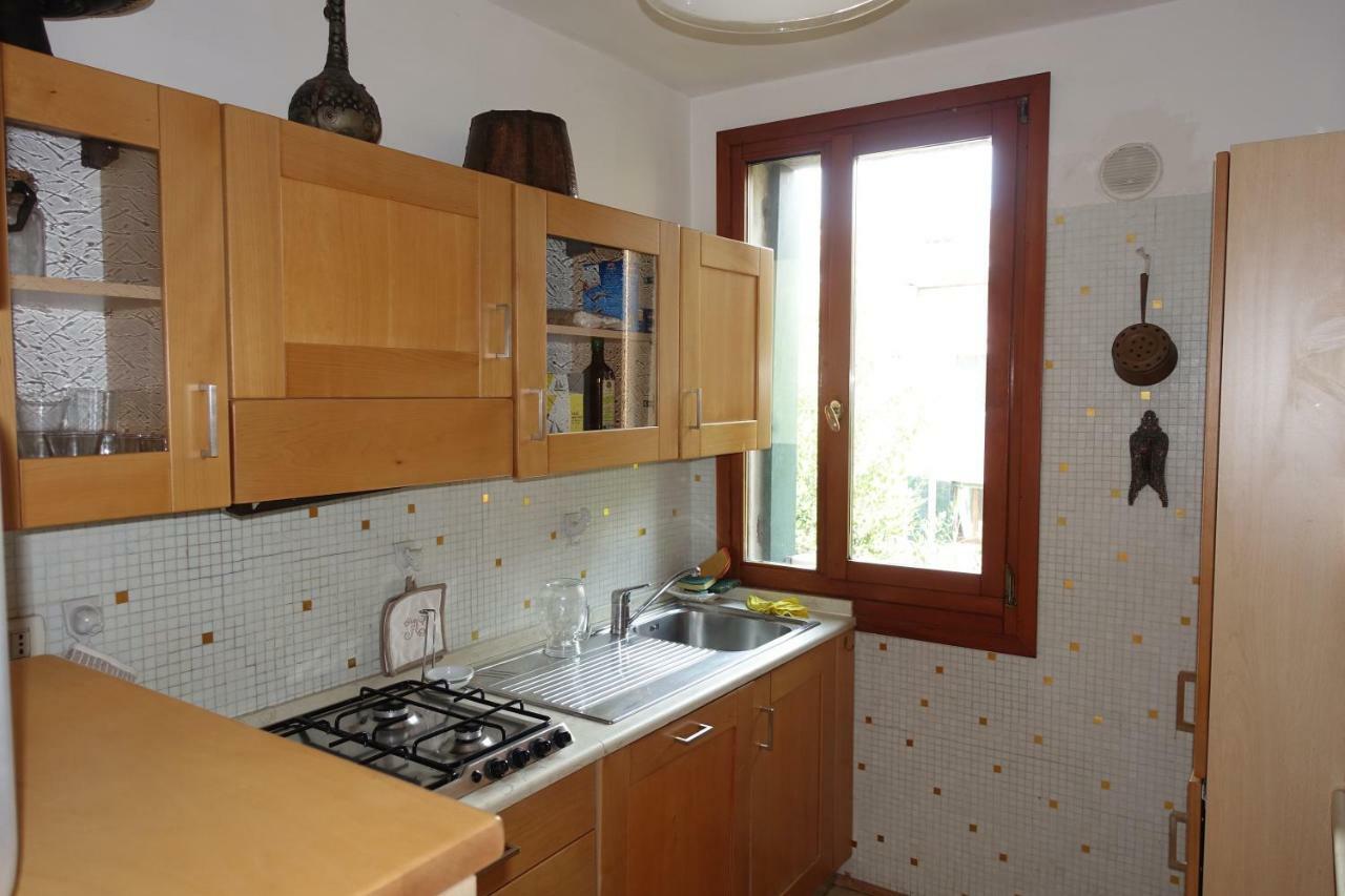 Ca' Della Carita' Apartment เวนิส ภายนอก รูปภาพ